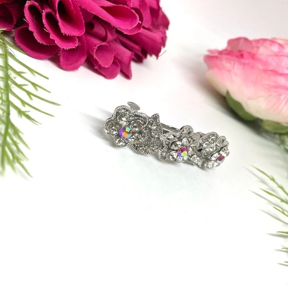 NEW⚜️Hair Clip With Aurora Borealis Crystal Flower Blossoms